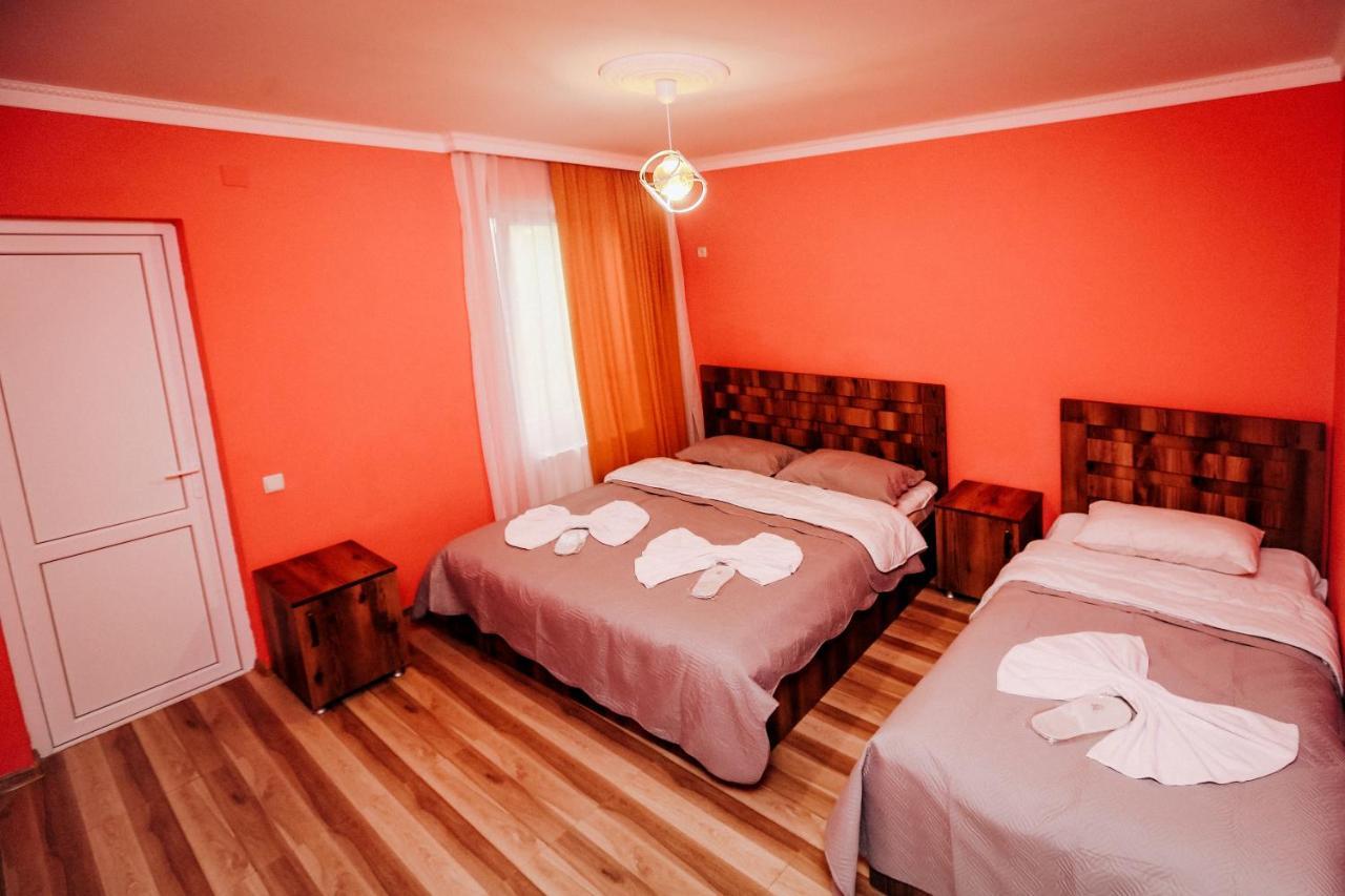 Bebo&Babu Guest House Kutaisi Bagian luar foto