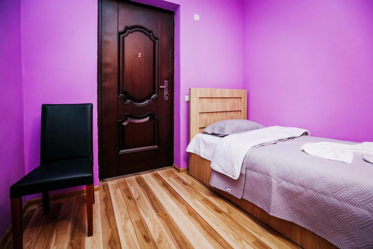Bebo&Babu Guest House Kutaisi Bagian luar foto
