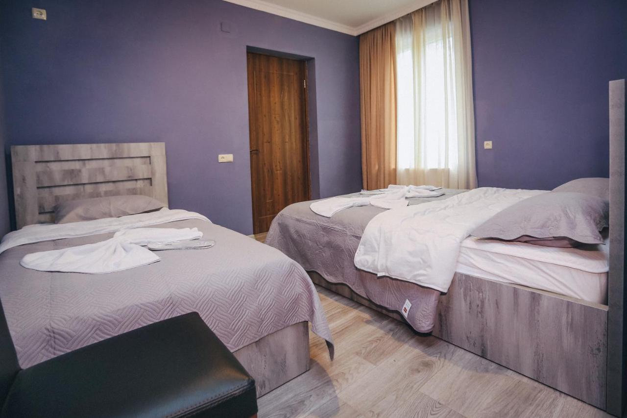 Bebo&Babu Guest House Kutaisi Bagian luar foto