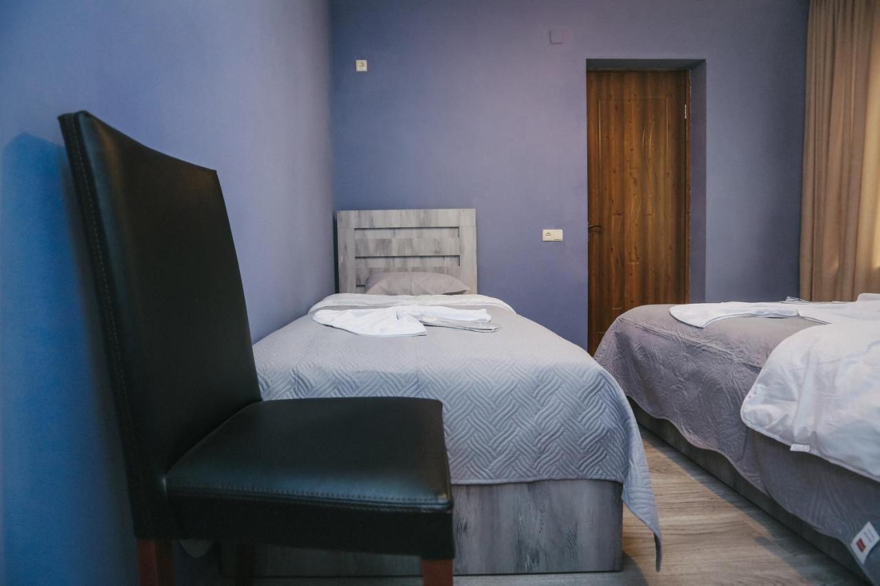Bebo&Babu Guest House Kutaisi Bagian luar foto