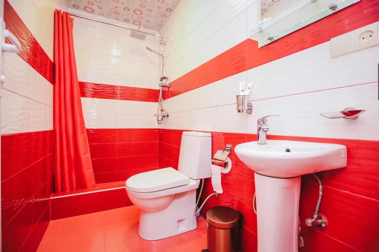 Bebo&Babu Guest House Kutaisi Bagian luar foto