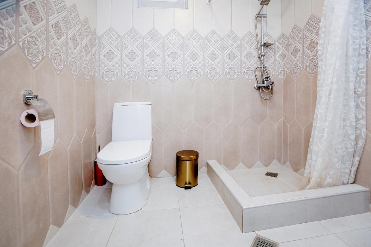 Bebo&Babu Guest House Kutaisi Bagian luar foto